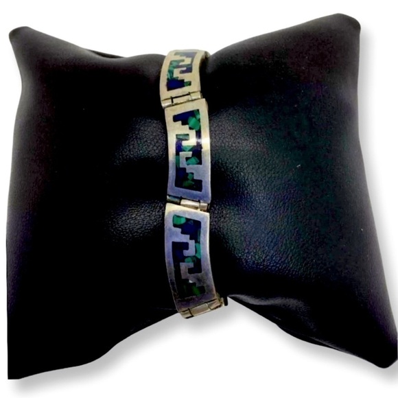 Vintage Taxco Mexican 925 Sterling Silver Tribal Motif Turquoise Inlay N… - Picture 8 of 9